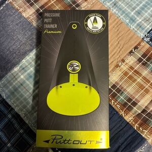 PuttOUT Pressure Putt Trainer - Black and Yellow